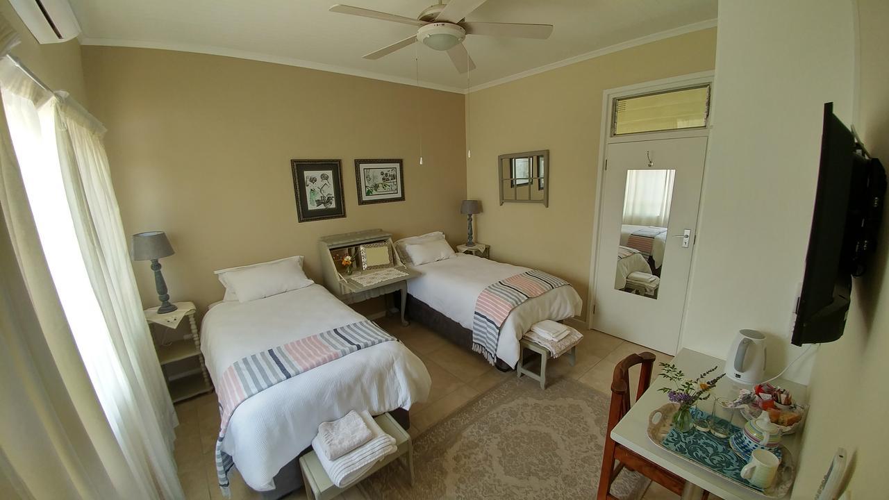 Rosa B&B Oudtshoorn Bagian luar foto