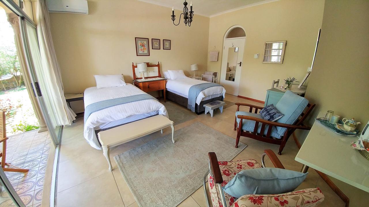 Rosa B&B Oudtshoorn Bagian luar foto